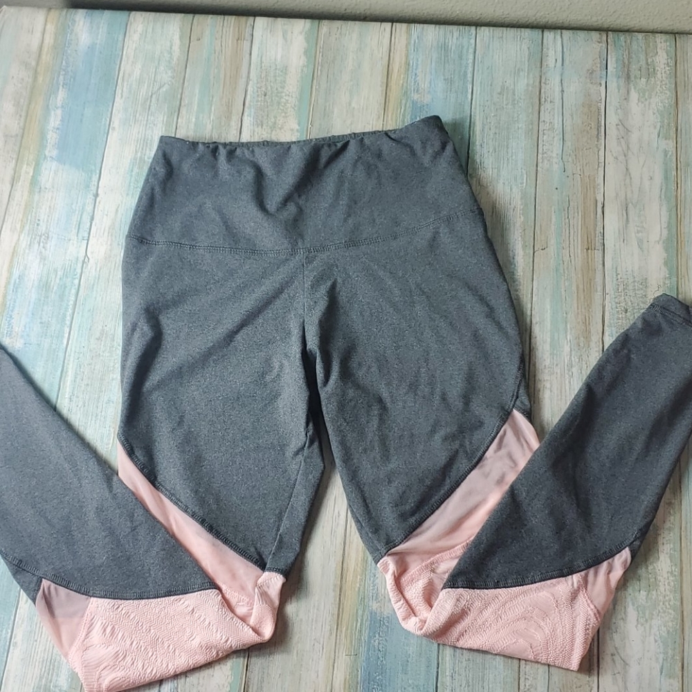 Balance collection leggings